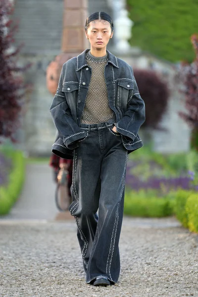 Look 14